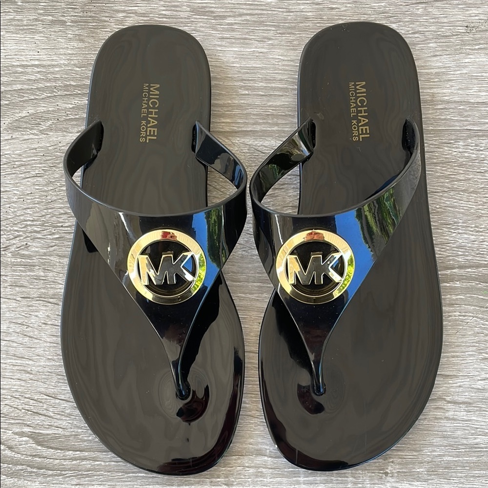 MICHAEL Michael Kors Womens Black & Gold
Jelly Sandals Size 7
